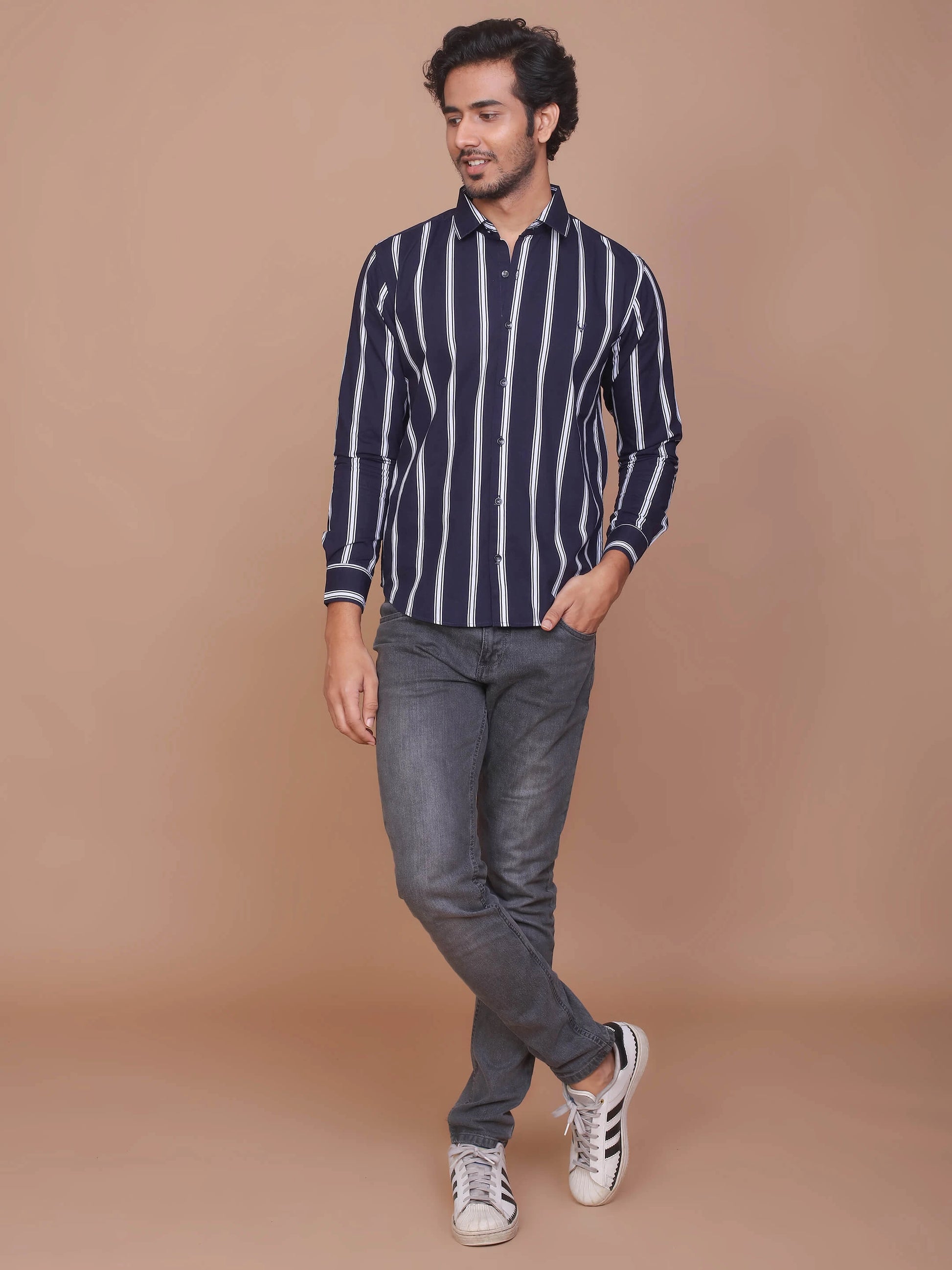 Buy-Ravinik-Men-Barcode-Slim-Fit-Stripe-Classic-Collar-Cotton-Blue-Shirt-Online-India