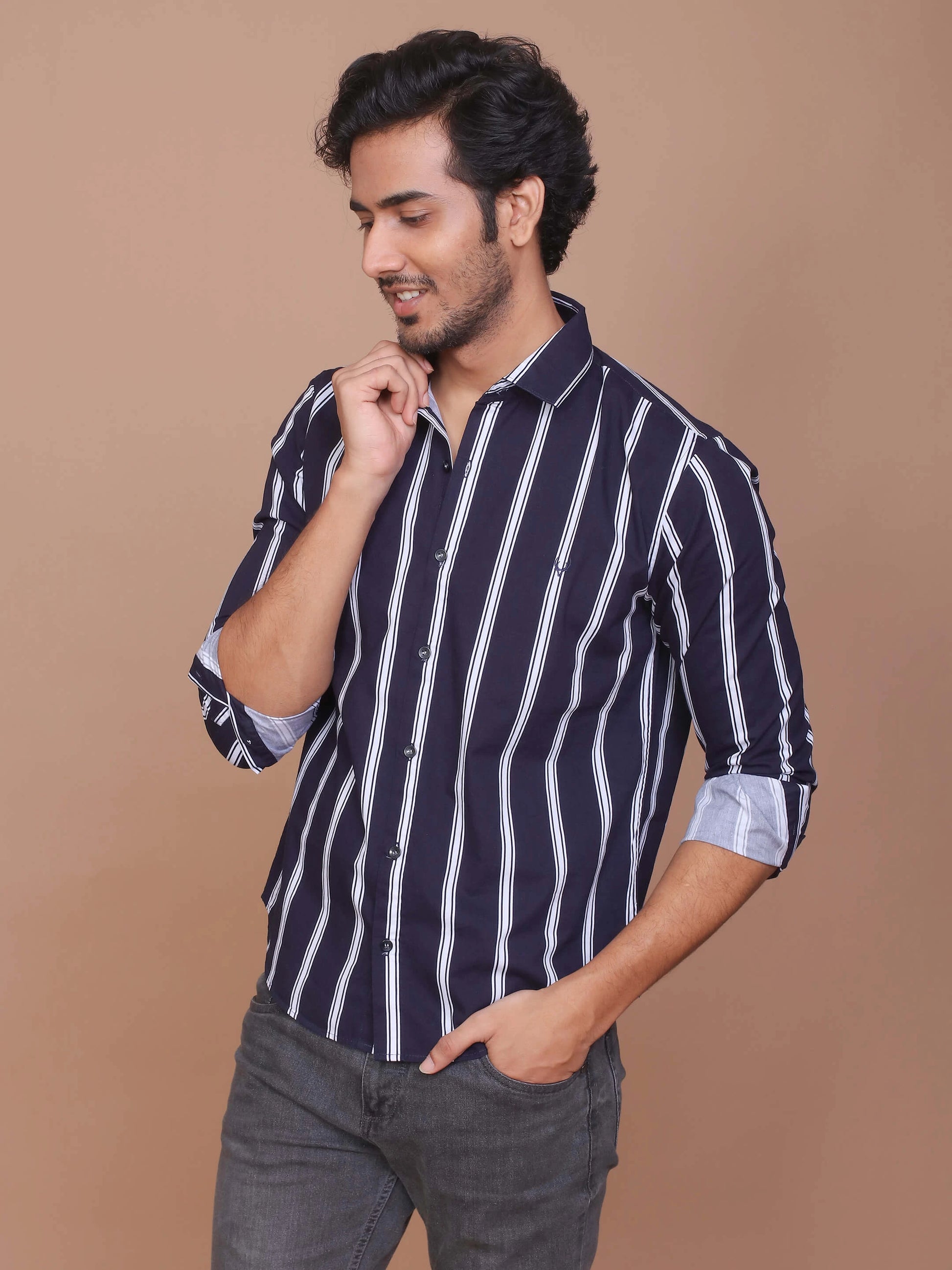 Buy-Ravinik-Men-Barcode-Slim-Fit-Stripe-Classic-Collar-Cotton-Blue-Shirt-Online-India